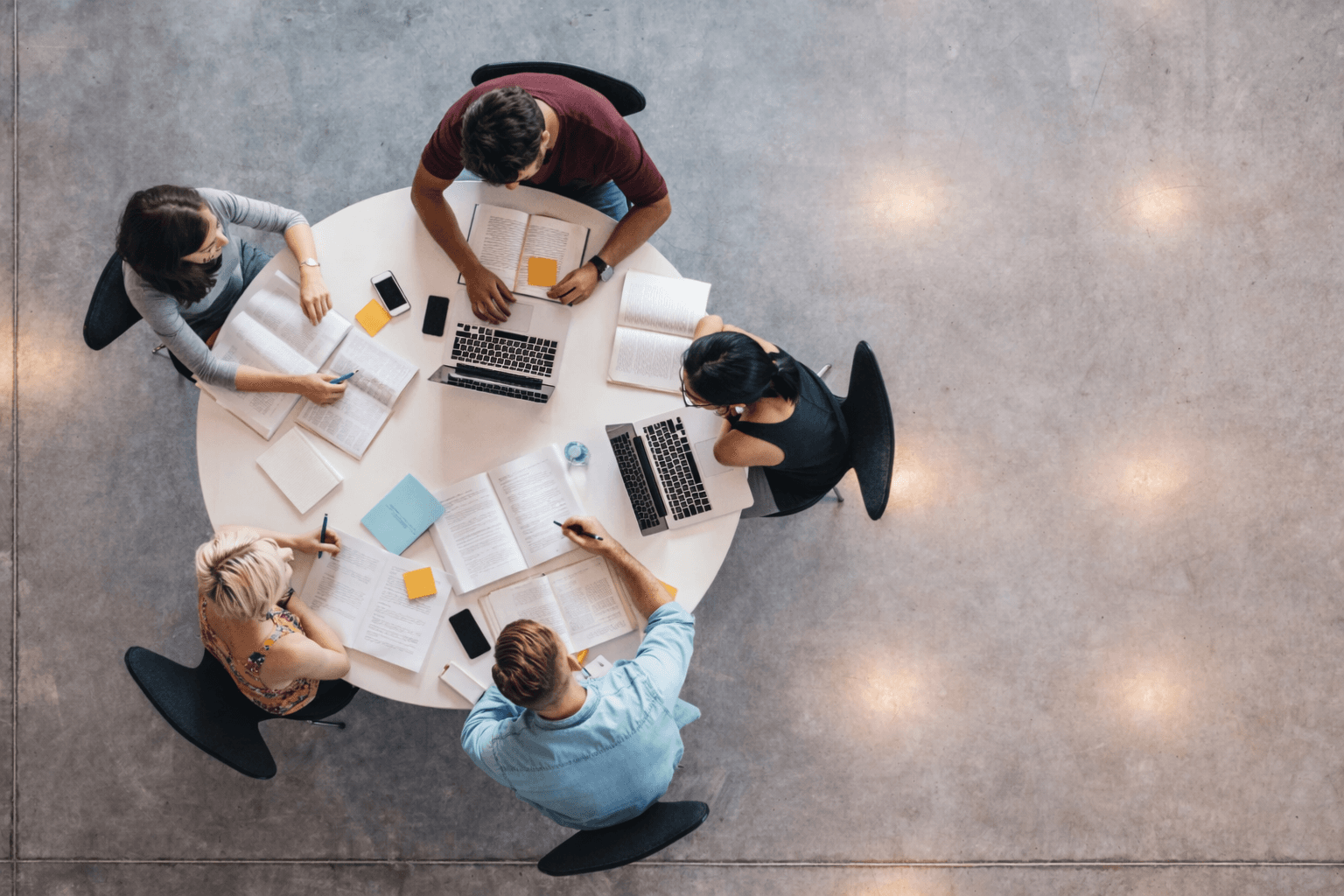 Preparación online oposiciones de Justicia — Auxilio, Tramitación y Gestión Procesal